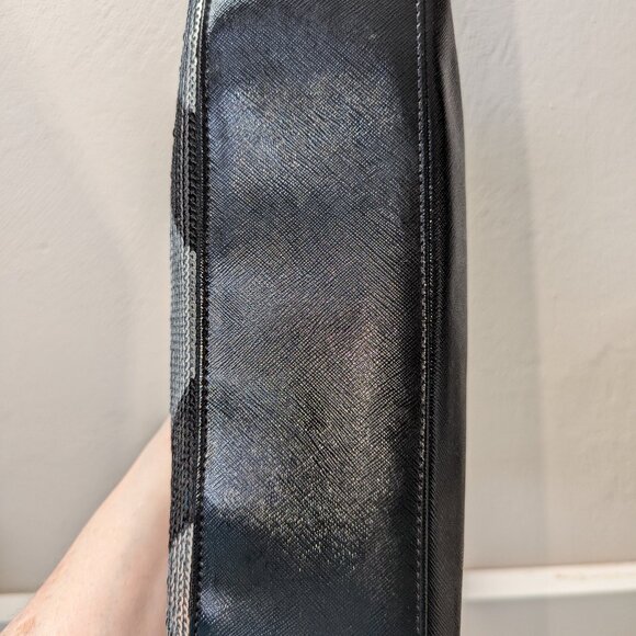 Victoria's Secret sequin pouch/wristlet. NWT - Picture 4 of 5